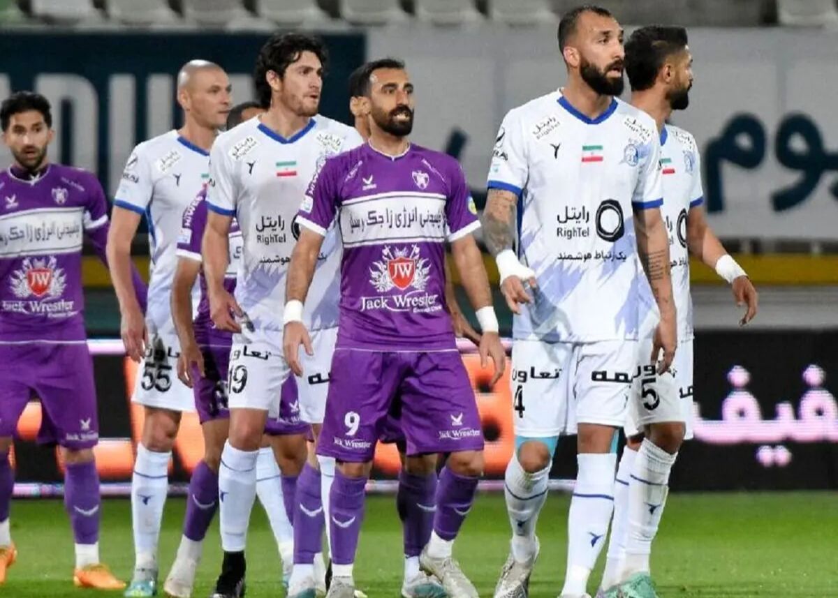 حریف پرسپولیس کبریت بی خطر