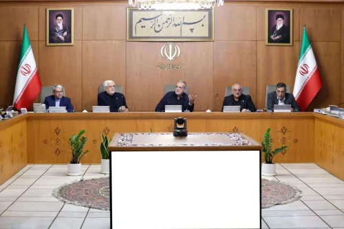 آقای پزشکیان! باید کارد به استخوان می‌رسید تا فرزین را کنار بگذارید؟